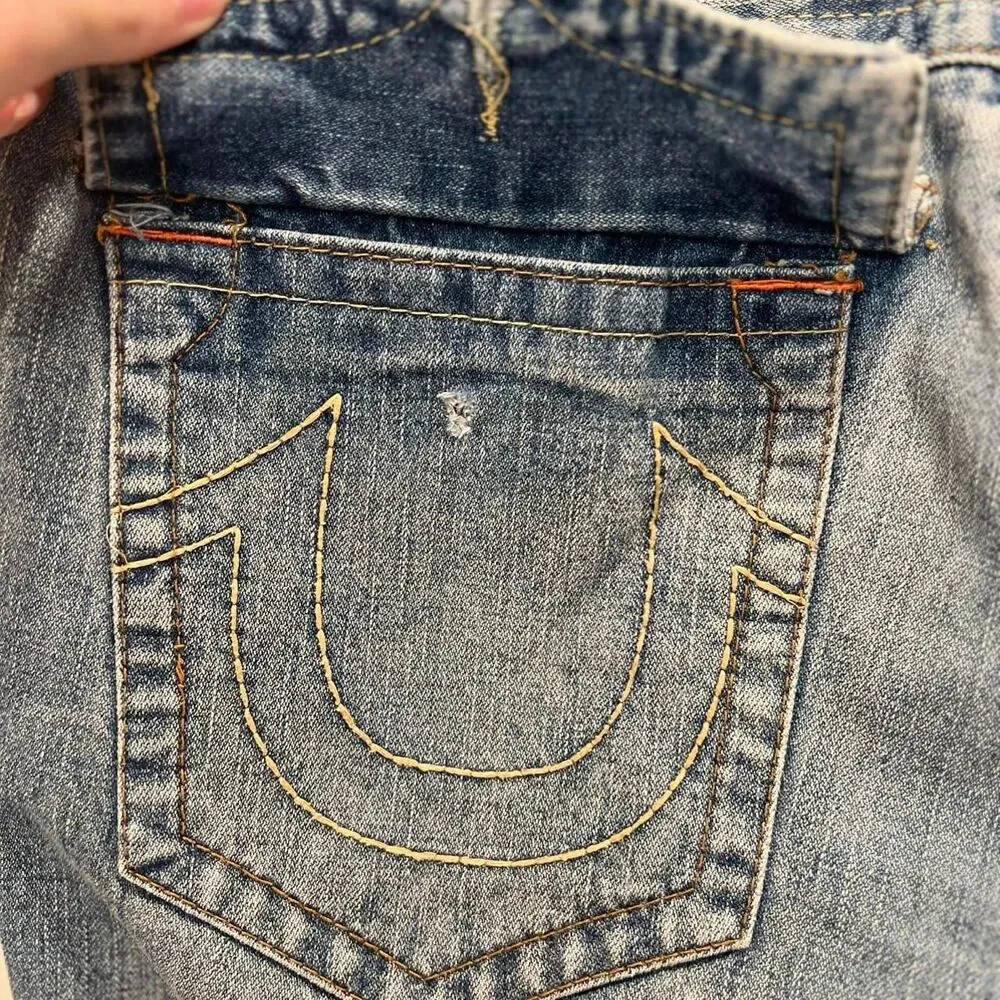 True religion embroidered back pocket jeans
